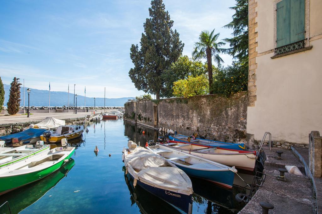 Il Batti Apartment Water Front And Private Beach Toscolano Maderno Eksteriør billede