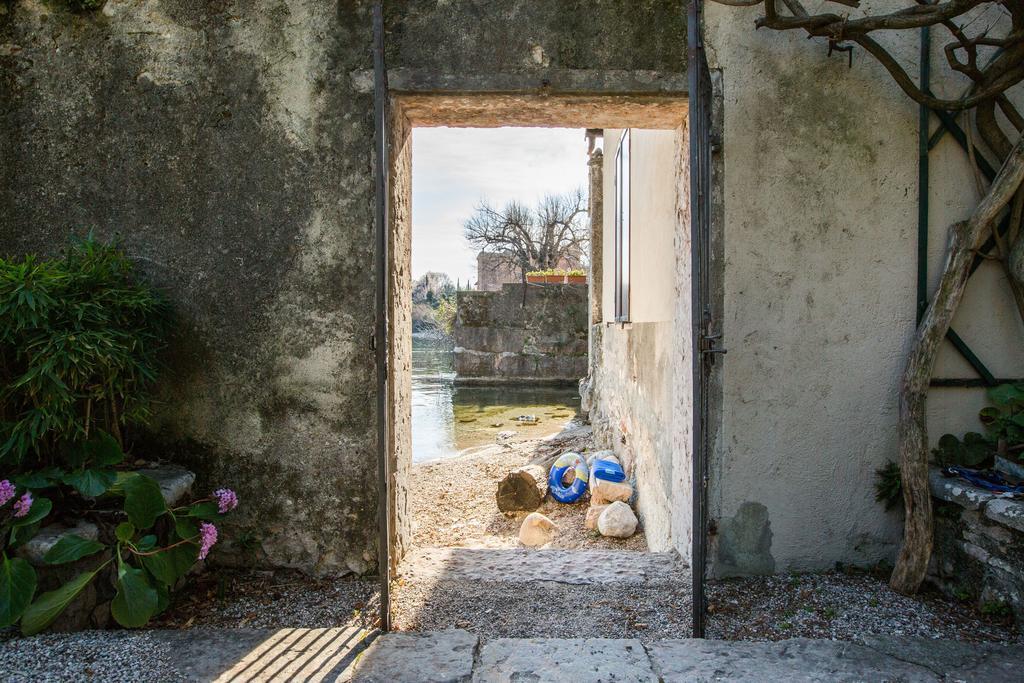 Il Batti Apartment Water Front And Private Beach Toscolano Maderno Eksteriør billede