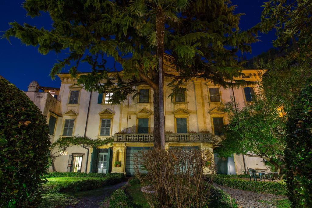 Il Batti Apartment Water Front And Private Beach Toscolano Maderno Eksteriør billede