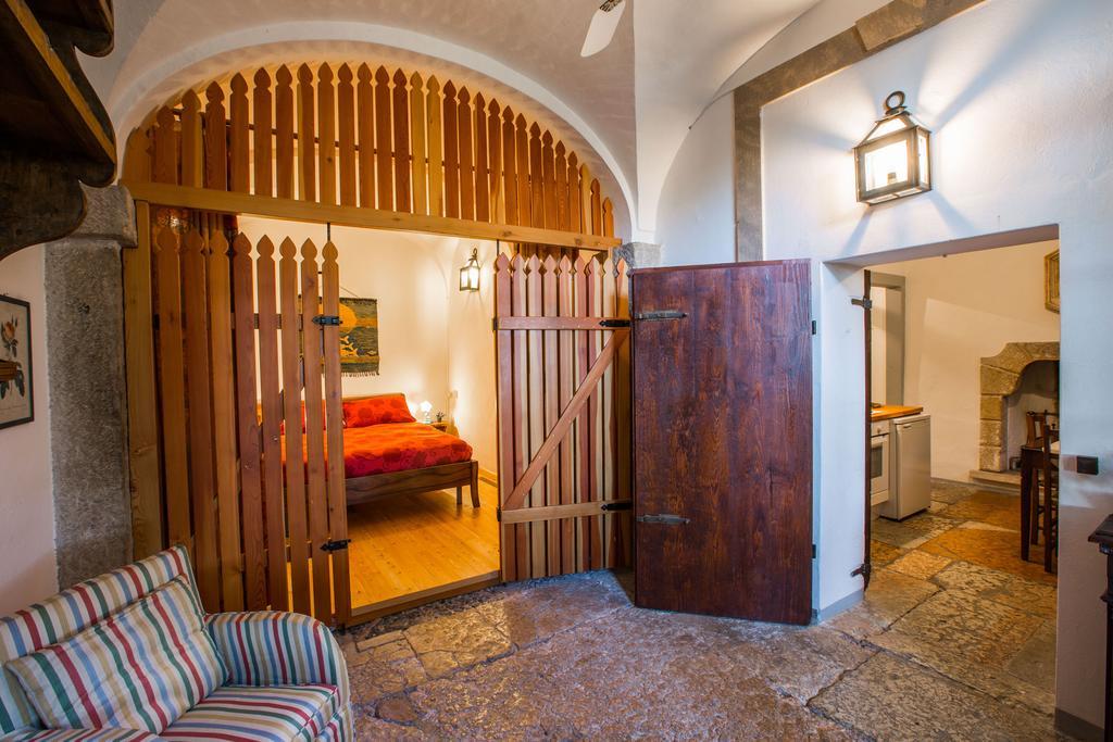 Il Batti Apartment Water Front And Private Beach Toscolano Maderno Eksteriør billede