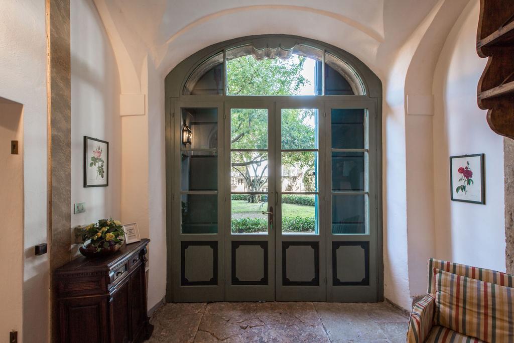 Il Batti Apartment Water Front And Private Beach Toscolano Maderno Eksteriør billede