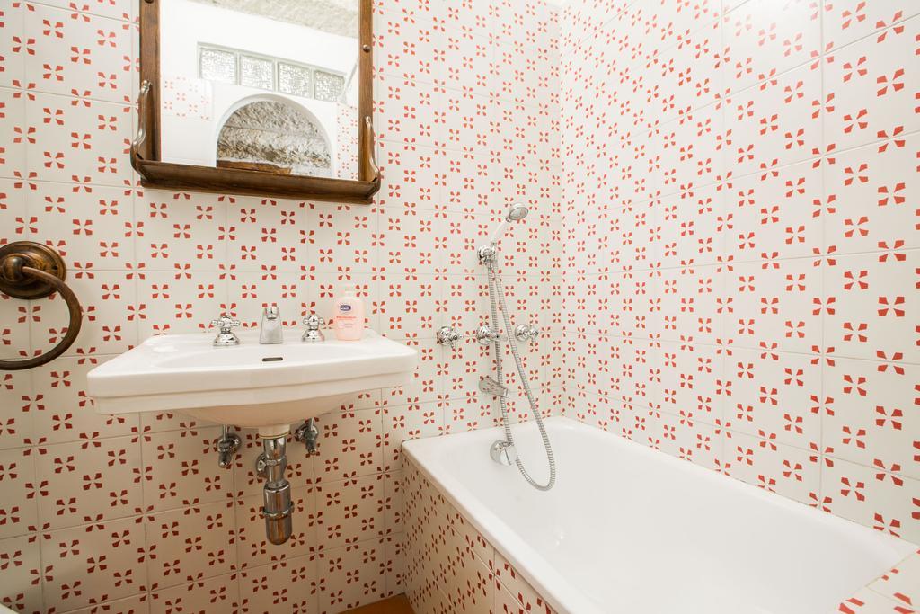 Il Batti Apartment Water Front And Private Beach Toscolano Maderno Eksteriør billede